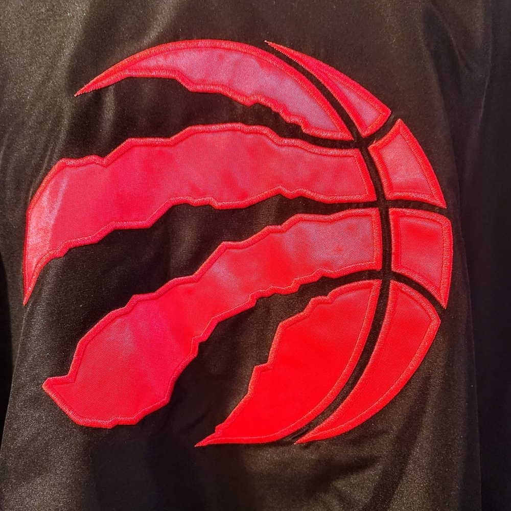 Excellent condition TORONTO RAPTORS PULLOVER - Picture 2 of 7